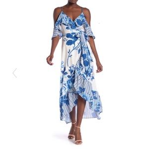 Flying Tomato
Floral Hi-Lo Wrap Dress